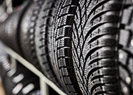 私たちがタイヤ選びをサポートします。